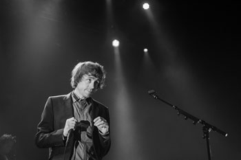 Mew - gav deres første London-koncert i fire år - men havde statdig publikumstække. (foto: Monica Santos Herberg)
