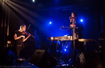 Broken Twin med violinisten Nils Gröndal i forgrunden fik ørenlyd i Paris.